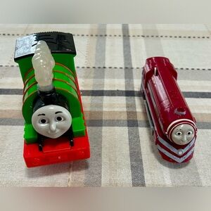 Thomas & friends train engines lot of 2 Percy/caitlin lights/sounds railroad toy
